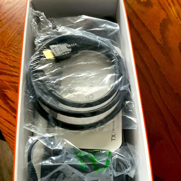 J5 CREATE wireless display HDMI Extender - Picture 10 of 15